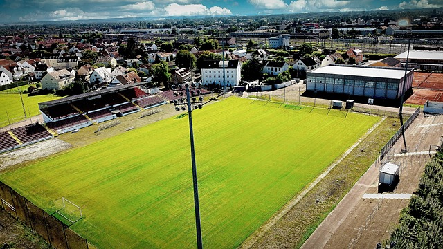 保持团队凝 保持团队凝